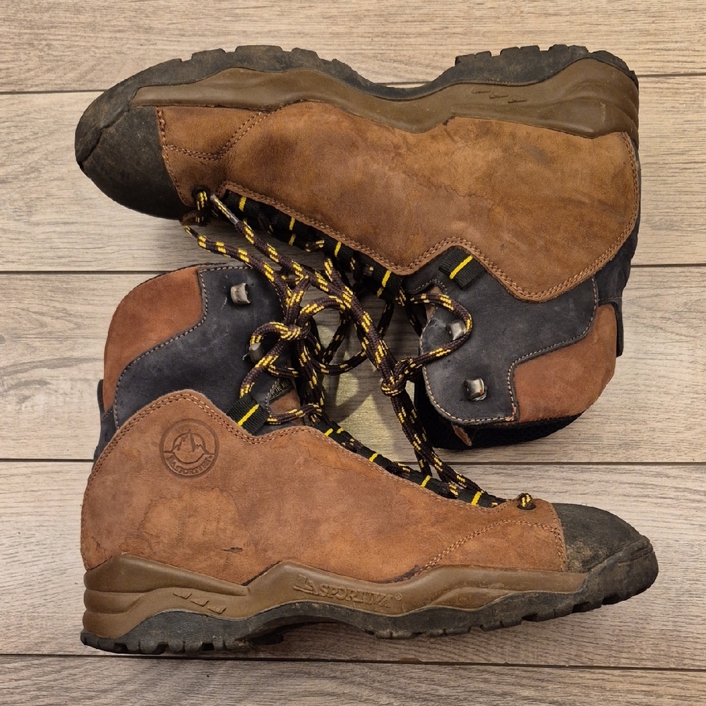 LA SPORTIVA Italy Dark Brown Leather 44 EU‎ / 10.5 US  Mens Hiking Lace Up Boots